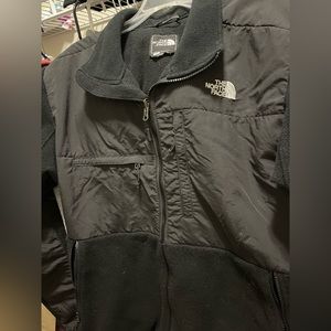 Men’s north face zip up!